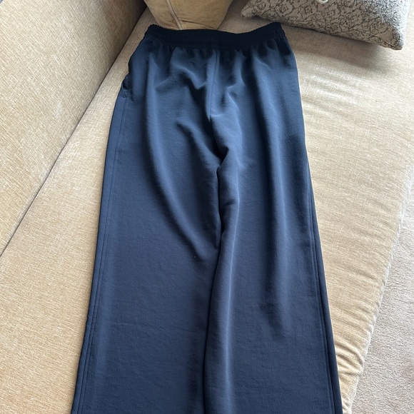 NWOT Wilfred Thesis Pant - Crepette™ in Dark Night Navy - Picture 3 of 6